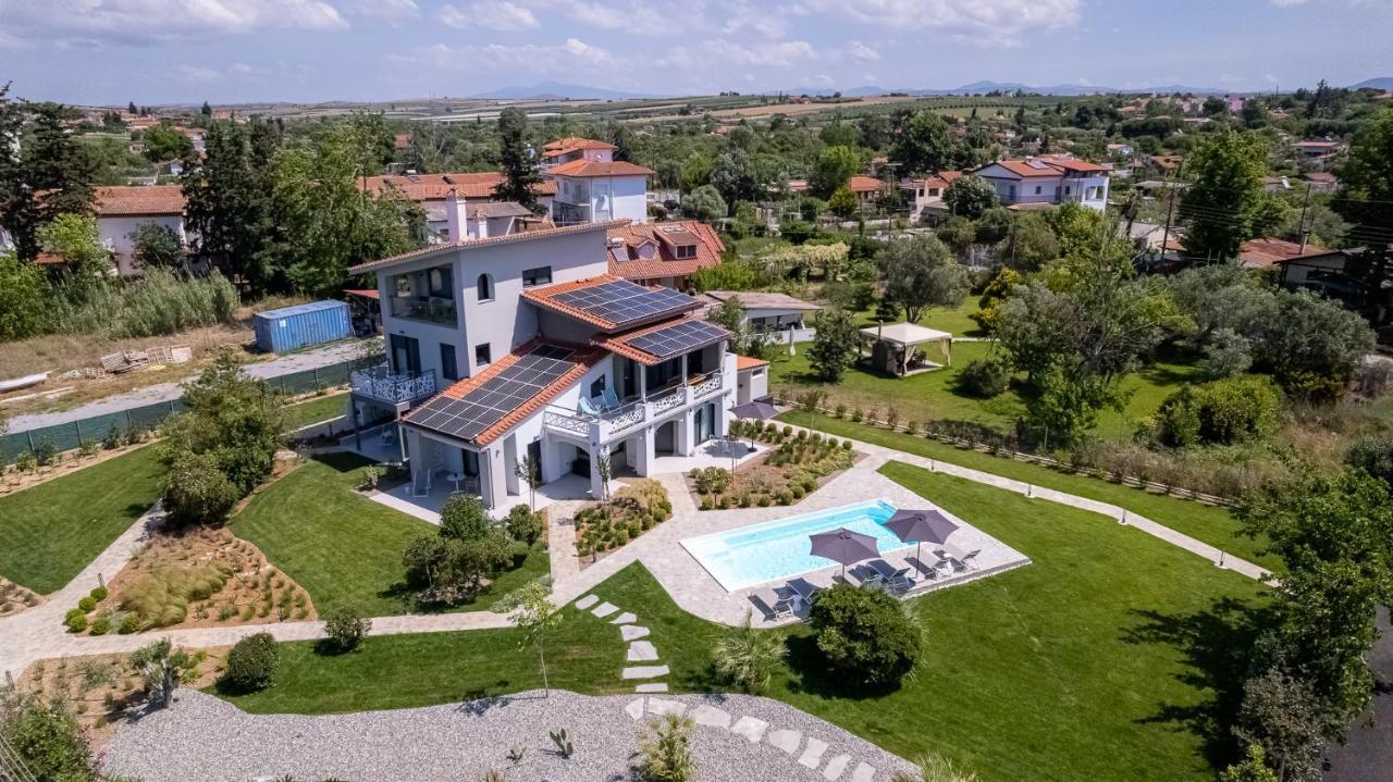 Electra Beachfront Suites, Nea Irakleia Exterior photo