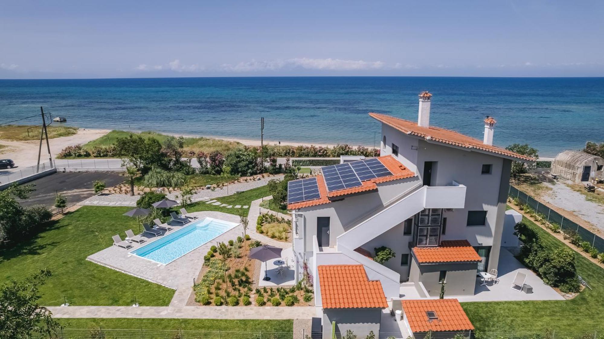 Electra Beachfront Suites, Nea Irakleia Exterior photo