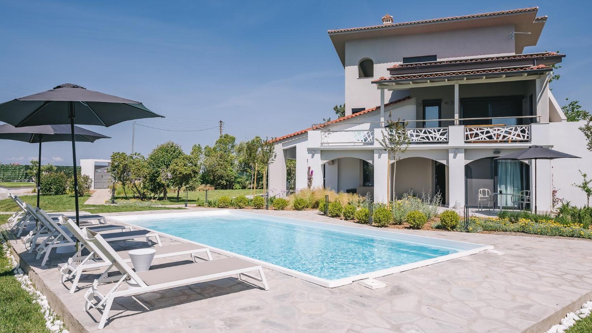 Electra Beachfront Suites, Nea Irakleia Exterior photo